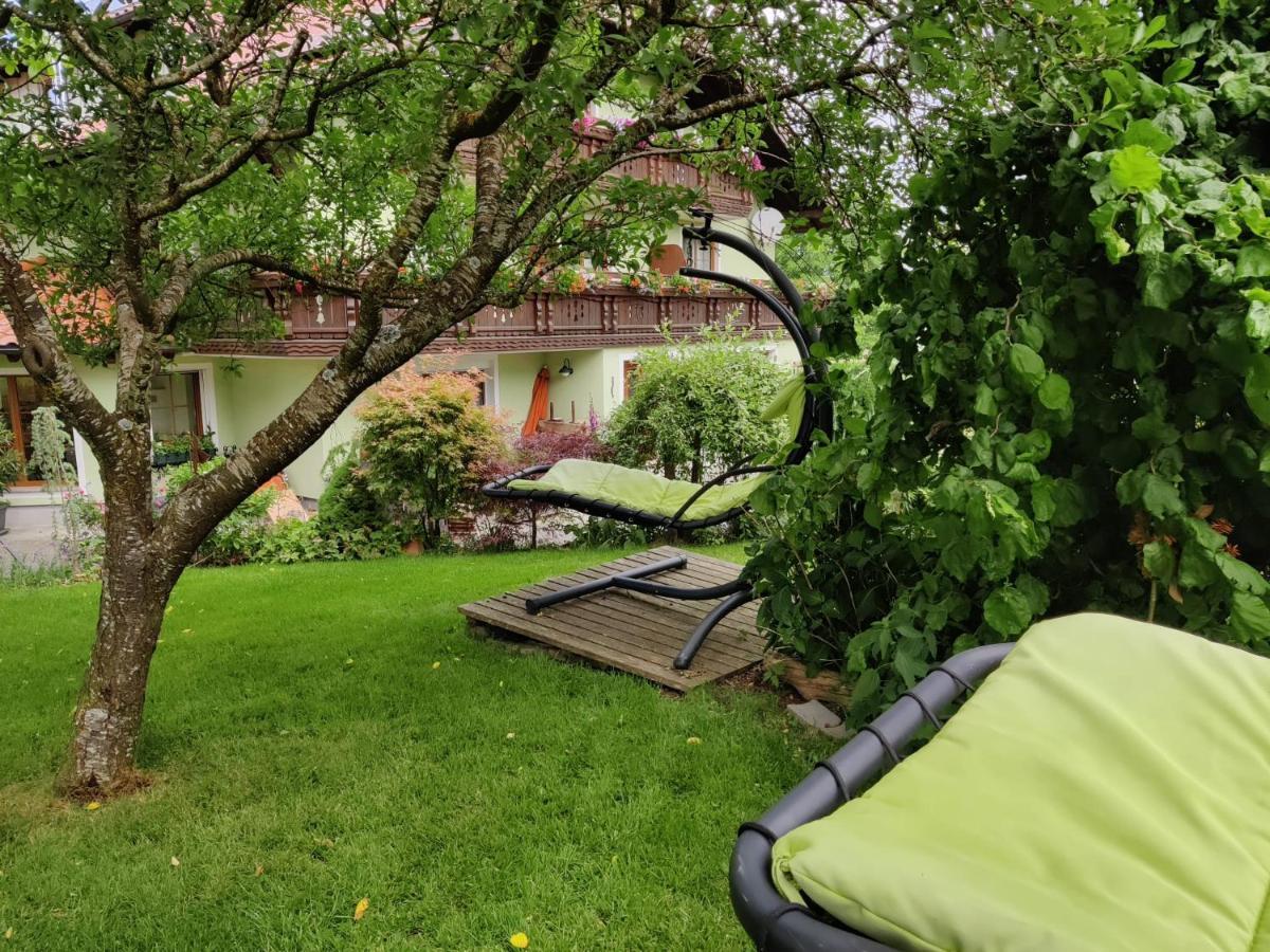 Pension Holzapfel Sankt Georgen im Attergau Esterno foto